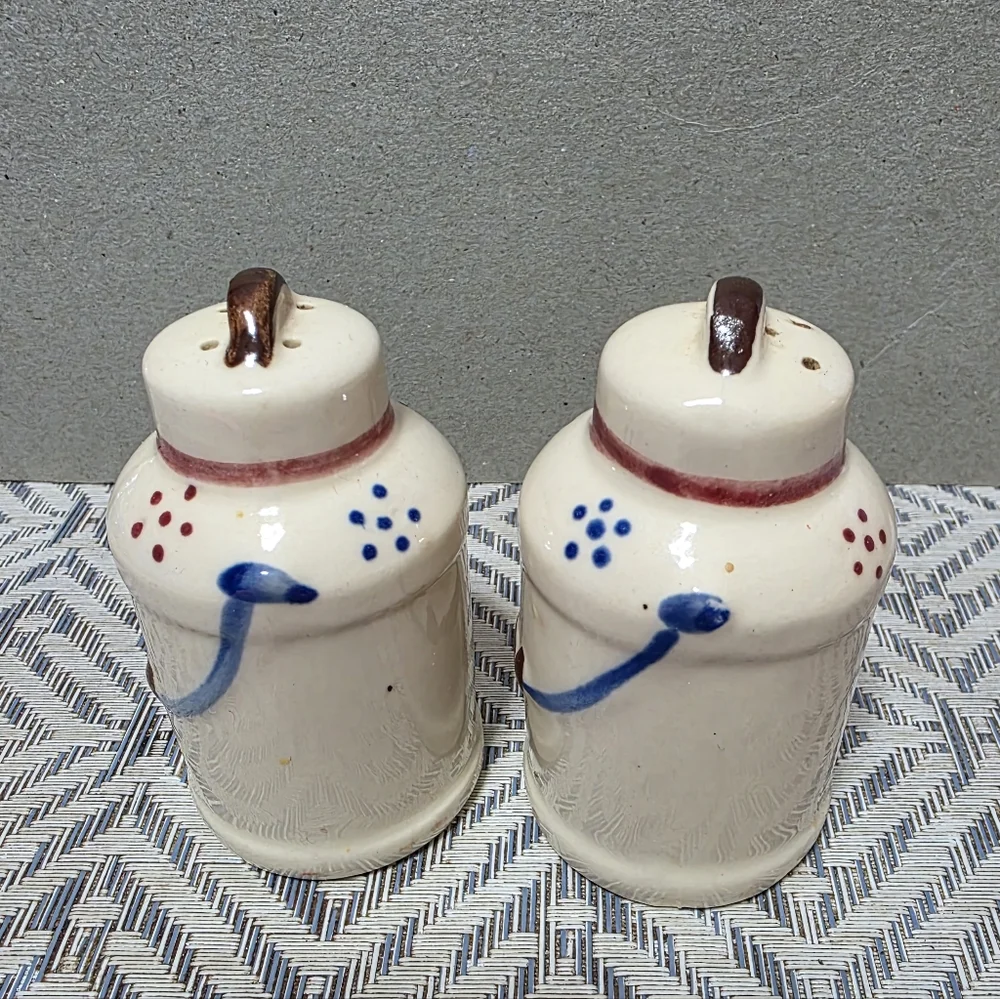 Vtg Shawnee Milk Can Salt And Pepper Shaker Set #86